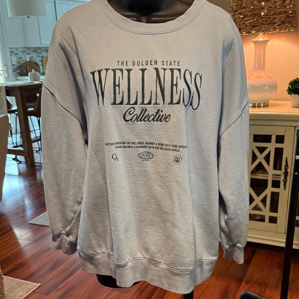 Old Navy Light Gray Wellness Crew Neck Sweater